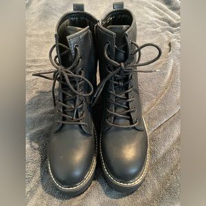Madden Girl Carra Combat Boots Black Size 8.5